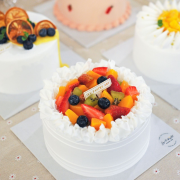 Fresh Fruits Cake